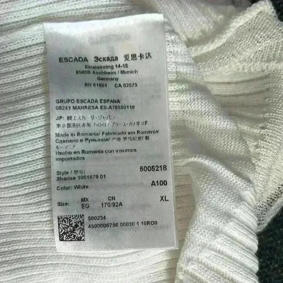 Escada white knit tank with adjustable gold hardware size XL - Picture 7 of 8